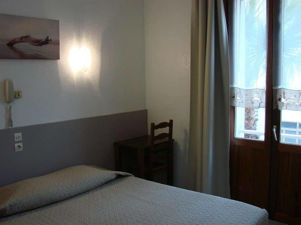 Au Tropico Hotel 2*